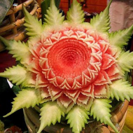 Цветок из арбуза