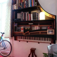 Вот и пианино пригодился...