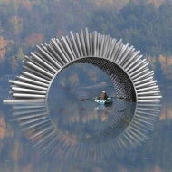 Арка-музыкальный инструмент, на котором играет ветер.