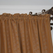 Металлические  от 30000 до 50000 тенге  Турция  шт.  30000  Доставка платная    Карнизы производства Турция на заказ по каталогам, от 30000тенге, доставка в течение 3-х недель.  Карнизы для штор пластиковые, кованные, деревянные, электроуправляемые MIRACLE, салон специализированный ИП