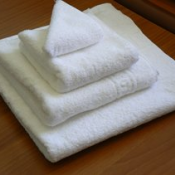 Махровые полотенца для гостиниц, а также другие изделия из махры для отелей, пансионатов и санаториев имеют улучшенные характеристики и соответствуют международным стандартам. Наша гостиничная линия представлена махровыми изделиями из 100% хлопка.  Россия  700  от 500 до 5000 тенге  шт.  махровые полотенца  махра  Постельные принадлежности. Постельное белье. Домашний текстиль. Одеяла, подушки. Flax Textiles Алматы ТОО