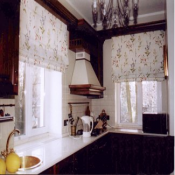 Римские шторы. Цена 25 000 тенге за п / метр.
Казахстан г. Караганда.  Салон штор  Римские шторы  Бесплатный выезд  Шторы, тюль продажа и пошив Интерьер Магазин