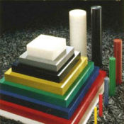 Основными достоинствами полиамида 6 блочного являются: высокая химическая стойкость по отношению к большинству растворителей, к слабым растворам щелочей, кислот, высокие диэлектрические и физико-механические свойства, износостойкость, вибростойкость.  Капролон (полиамид-6)  1325      кг  Никас OOO