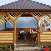 Беседка придает неповторимый облик Вашему участку и служит одним из любимых мест времяпрепровождения. Кроме того, является прекрасным местом для уединения.  4 х 3 м.  Беседки  400000  Самовывоз    цена минимальная  шт.  Садовые архитектурные формы, скульптуры, фигурки Мурат ЧЛ