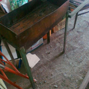 Мангал для жарки шашлыка на ножках железный. б/у. хорошем сост.  Устройство сада  7000  цена минимальная  шт.  Мангал  Устройство и дизайн садов. Посадка, уход и обрезка деревьев и кустарников. Миржан ЧЛ