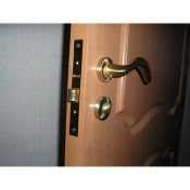 Врезка и замена замка межкомнатной двери, замена замка или сердцевины металлической двери. Ремонт мебели.
Добросовестно и аккуратно.  Врезка замков, навесов  2000  цена минимальная  шт  Адилхан ЧЛ