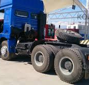 Седельный тягач  shacman SX4256DT324 В наличий в г. Алматы
Есть Сертификат соответствия РК.
Полный пакет документов, 
Экспортный вариант. Гарантия. 
Заводская сборка 
        Кабина: MAN F3000, 
 Колесная формула: 6х4.
 Колесная база: 3175+1400 мм.  Кабина: MAN F3000,    Колесная формула: 6х4.   Колесная база: 3175+1400 мм.    Мощность двигателя: 375 л.с.   Модель двигателя: WP12.375E40  59000  Доставка платная    Двигатель Четырехтактный дизель с турбонаддувом.  Количество и расположение цилиндров	 6, рядное.  Коробка передач с синхронизаторами на всех передачах, с ручным переключением, с делителем   12JS180TA (вперед -12 назад-2)  Количество ось  3	   Количество  Китай  Седельный тягач  shacman SX4256DT324 В наличий в г. Алматы  Техника для дорожных и земляных работ ТОО,