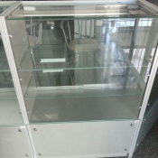 Длина - 80см
ширина- 40 см
высота- 120 см
цвет-серый  Продам витрины  10000  1 шт  Прочее irashl16@mail.ru