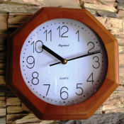 Диаметр 28 см, механизм кварцевый 
Роскошь деревянной оправы всегда в трэнде сегодняшнего дня, года, столетия .. Эти часы прекрасно подчеркнут стиль их обладателя, тонкость вкуса и успешность .  деревянные настенные часы модель EW 03  Китай  8000  по договорённости  шт  по договорённости  Часы ЧАСЫ УДАЧИ ИП