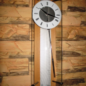 Кварцевый механизм, размер 160 мм * 580 мм, выпуклое стекло, маятник металлический хромированный. Свежий дизайн этих часов говорит сам за себя. Вам не нужно прикладывать усилий для того чтобы подобрать более стильный и уместный аксессуар.  деревянные настенные часы с маятником модель 2213 G  Китай  25000  по договорённости  шт  по договорённости  Часы ЧАСЫ УДАЧИ ИП