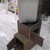 Котел банный изготавливается из листового металла 5мм.
Ширина 40 см, длина 55 см, высота 75см.
Бак съемный на 65 литров, изготавливается из нержавеющей стали 1,5 мм.
Ширина и длина 39 см. Высота 50 см.
Вес котла с баком, около 90 кг.
Есть несколько в  Котел банный  ИП Уткин С.Л.  37500  Самовывоз    штук  ИП Уткин Сергей Леонидович ИП