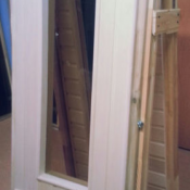 Дверь липовая для бани и сауны  Дверь со стеклом,из дерева липа.Размеры высота 1 м 800 мм ширина 700 мм.  1,8*0,7  Россия  19500  Доставка платная    1  Двери для бани и сауны. Стеклянные и деревянные двери для бань. Банный Мир Актобе Магазин