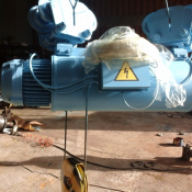 Тельфер Болгария 2 т 6 м - xарактеристики:
Производитель: Балканское Эхо (Болгария)
Грузоподъёмность: 2 тонны
Высота подъема: 6 метров
Исполнение: общепромышленное
Температурный режим: -20 - +40
Тормоз на подъем/передвижение: нет
Полиспаст: 2/1  все виды  680000    1  ТЕЛЬФЕР ЭЛЕКТРИЧЕСКИЙ Г/П-2,Н-6М БОЛГАРИЯ  Доставка по городу и области Алматы Бесплатно.  Болгария  Грузоподъёмное оборудование для стройки, погрузчики, башенные краны Avista ТОО