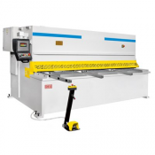 Стальная сварная рама, которая придает максимальную жесткость конструкции станка и обеспечивает точность порезки; Верхняя балка, качающаяся на прецизионных и самоустанавливающихся роликовых подшипниках; Верхняя балка и рабочий стол коробчатой конструкции.  Стальная сварная рама.  Ножницы гильотинные  1503000  Доставка входит в цену    шт  Турция  Гильотина для резки металла, ножницы по металлу, пресс-ножницы Торговый Дом \