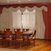Столовая в доме, квартире является комнатой, где не место уличному шуму и посторонним взглядам, это скорее уединённая, интимная зона жилого пространства, равно, как спальня. Поэтому, шторы в столовую должны обеспечивать защищённость помещения.  50000  комплект  Салон штор  Шторы для столовой.Облегченный Бархат двух цветов.Тюль однотонный.  Бесплатный выезд  Шторы, тюль продажа и пошив Салон штор Bogacho ИП