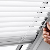 Достоинство и отличие пластиковых жалюзи 100% процентное затемнение. Мы быстро и по самым низким ценам,сделаем ваш дом,офис уютнее и красивей!Замер сразу по вашему звонку(замер и установка бесплатно).Огромный выбор на любой вкус.Звоните-мы уже едем!  ЖАЛЮЗИ  2500  цена минимальная  1 кв.м  Прочее iskorneva-df@mail.ru