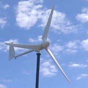 Ветрогенераторы (ветровые электростанции) 1кВт с контроллером.. в наличии в Алматы. Цена 2300 USD. (по курсу в тенге).  В наличии имеются комплектующие для ветровой, солнечной и гидроэнергетики. Контроллеры, инверторы, АКБ, системы слежения за солнцем. Из  Ветрогенераторы (ветровые электростанции)  2300  шт  Прочее ВОСТОК 7 ИП