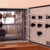 Интеллектуальная фидерная сборка (ИФС) предназначена для реализации подключения исполнительных механизмов с электроприводом реверсивного и нереверсивного исполнения. 
ИФС снабжена индикацией состояния привода, как по месту, так и на АРМ оператора.  Шкаф управления  600000  шт  Интеллектуальная фидерная сборка  Казахстан  \