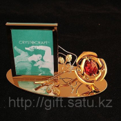 Сувенир с местом для фотографии, примерный размер: высота 8см, длина 8см. В ассортименте подарочные наборы, статуэтки, подсвечники, часы комнатные, фоторамки, подарочные наборы посуды, шкатулки из дерева, шкатулки со стразами, шкатулки из белого металла,  Статуэтка.  Европа  2000  Самовывоз    шт  Фигурки и статуэтки для дома и для сада Gift ИП