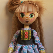 Кукла ручной работы. Высота 38см, ручки на проволочном каркасе. Сделана из натуральных материалов. Стоит и сидит. Волосы трессы. Лицо - акриловая роспись. Куколки, как интерьерные, так и для детей. В наличии и на заказ. Срок изготовления 7-10 дней.  Интерьерная кукла ручной работы    12000  Самовывоз    Экземпляр  Фигурки и статуэтки для дома и для сада Елена