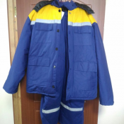 Куртка: 4 накладных кармана с клапанами с синей какеткой-на пуговицах                                         - утеплитель 2ой синтепон
Брюки:2 накладных кармана-ширинка на пуговицах
Шьем любые костюмы на заказ.
По вопросам сотрудничества+77015381550Юл  Костюмы  Казахстан  18000  1шт  Спецодежда, средства индивидуальной защиты (СИЗ) ПрофСнаб2050