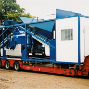 Мобильный бетонный завод Sumab K-80  •	Производительность 70-80 м3 в час;
•	4 склада инертных материалов – 3,8 м3 каждый (увеличения бортов до 5 м3); 
•	пан-миксер 2200/1450 литров;
•	компрессор высокого давления; 
•	насос химических добавок;
•	кабина управления, компьютер Siemens  10000  шт  Прочее Scandinavian & UK Machines  АО