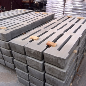 Полы щелевые железобетонные для КРС  Изготавливаем бетонные щелевые полы для КРС и свиноводческих комплексов Беларуси, Казахстана, России и др стран. 
Производство 1 000 - 2 000 штук в месяц. Поставляем щелевые полы для животноводства с 2011 года.  4500  Доставка платная    шт  Богданов и К OOO