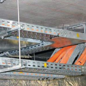 Перфорированные и неперфорированные лотки. Лестничные лотки  Перфорированный и неперфорированный лоток используется для удержания и защиты кабелей на протяжении всего срока эксплуатации сети. Лотки лестничного типа состоят из боковых профилей и перемычек и выделяются высокой несущей способностью.  Стоимость уточняйте  Производство в Астане  UniversalElectro ТОО