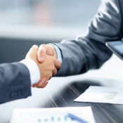 Юридическое сопровождение бизнеса  Во избежание конфликтных ситуаций между сторонами из-за неграмотного оформления лучше обратиться к профессионалам, осуществляющим юридические услуги юридическим лицам, где вам окажут грамотную помощь.  50000  Юридические услуги Юридический центр \