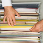 Ведение первичной документации  Первичные документы составляются при осуществлении различных хозяйственных операций. В зависимости от нюансов проведения конкретной сделки, перечень первичной документации может меняться, но в любом случае их подготовка осуществляется поставщиком услуг.  15000  Юридические услуги Юридический центр \