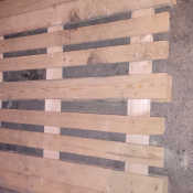 поддоны  поддоны бывшие в употреблении отреставрированные все целые  1200 х 1000 х 145мм  900  штука  Поддоны деревянные, паллеты, контейнеры и ящики ТОО Zedan Строй Сервис ТОО