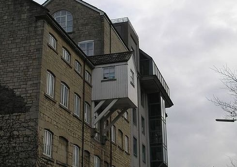 Строительные курьезы. Очень нужный балкон.