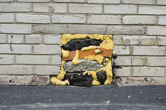 Замуровали....