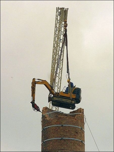 Кран эксковатору - товарищ