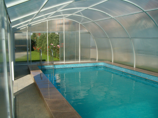 Крытый бассейн