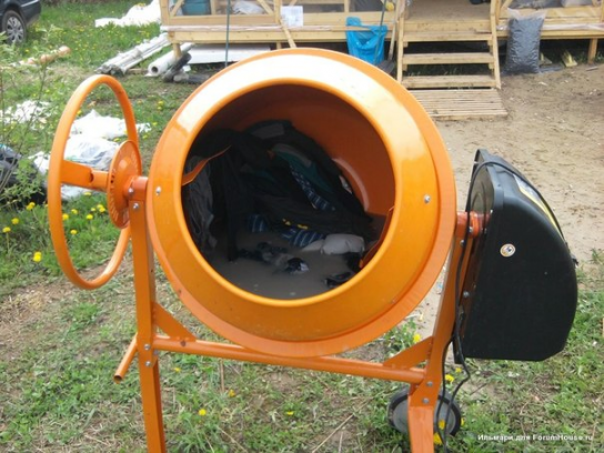 Стиральная машина на стройке